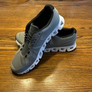 On Cloud 5 Men’s shoes - Kelp/Shadow - Size 9
